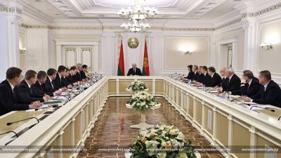 «Размывать полномочия главы государства мы не будем». Лукашенко высказался о конституционной реформе