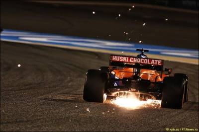В McLaren подтвердили: машина Риккардо была повреждена