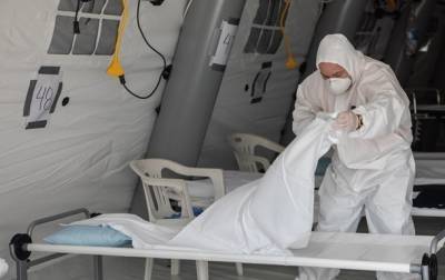 На Прикарпатье сворачивают мобильный госпиталь для больных коронавирусом