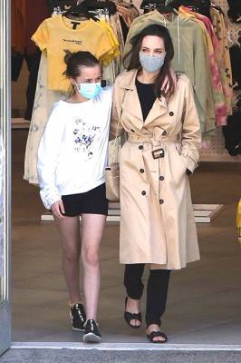 Анджелина Джоли с дочерью застукали в магазине