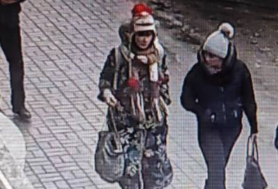 В Петербурге мошенница избавила студентку от порчи, денег и украшений