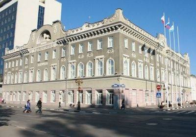 Счётная палата Саратова: мэрия нагрела бюджет при госзакупках на 183 млн, среди нарушений — выделение квартир покойникам и мошенникам - fib.name