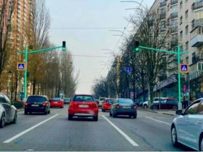 В центре столицы установили уникальный светофор: чем он необычен (ФОТО)