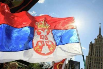 Тысячи иностранцев едут в Сербию за бесплатной вакцинацией