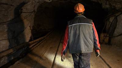 Следователи начали проверку после обвала породы на руднике в Приморье