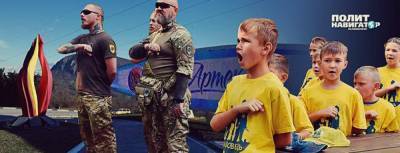 Украинцев намерены зомбировать на войну со школьной скамьи