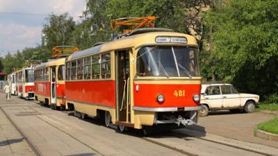 Трамваи, подаренные Собяниным, привезут из Москвы в Барнаул за 2,9 млн рублей
