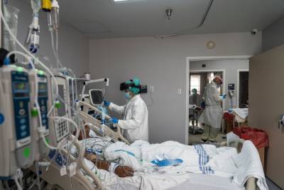 Руководство областной больницы в Херсоне отстранили из-за вспышки коронавируса: детали
