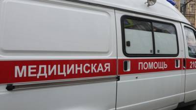 Петербургский школьник катался на самокате и попал под колеса иномарки