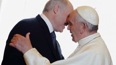 Лукашенко заигрывает с католиками: Еще один невыученный украинский...