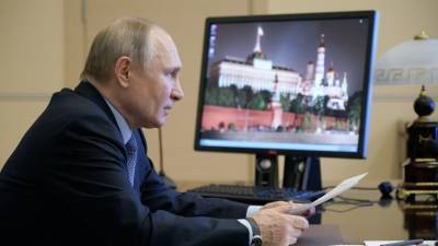 Путин поручил пресекать попытки давления во время переписи населения