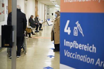 Десятки случаев тромбоза зафиксированы после вакцинации в Германии