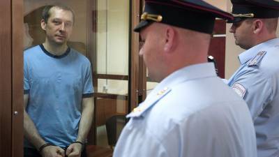 Экс-полковник Захарченко не признал вину в получении взяток на 1,4 млрд руб.