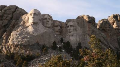 Мемориал на горе Рашмор с портретами четырех президентов США закрыли из-за пожаров – СМИ - m24.ru - New York - USA - штат Южная Дакота