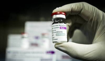 Германия приостановила вакцинацию людей старше 60 лет вакциной AstraZeneca