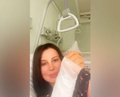 «Полёт шмеля закончился больницей»: госпитализированная со съёмок Стриженова рассказала об операции