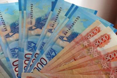 У замдиректора школы в Удмуртии мошенники укради около 600 000 рублей