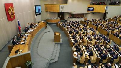В Госдуме предложили повысить зарплаты бюджетников
