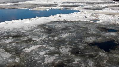 Загадочная дыра во льду на месте учений ВМФ РФ в Арктике озадачила аналитиков из США