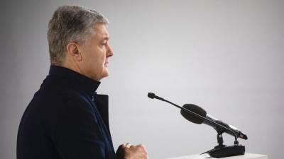 Порошенко призвал Киев к активным военным действиям в Донбассе