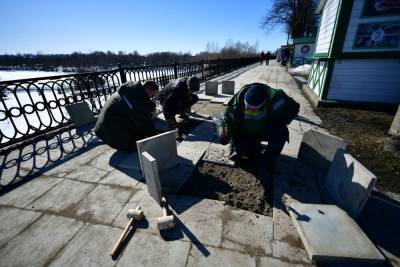 В Ярославле начали восстанавливать Волжскую Набережную после зимнего сезона