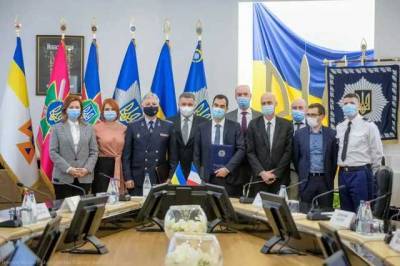 Украина заключила с Францией контракт на производство специальной пожарной техники