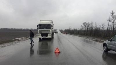 Две девочки пострадали в ДТП с грузовиком в Ростовской области