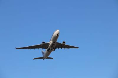 Прилетел – тестируйся на COVID-19: Германия ввела новые правила для авиапассажиров из-за рубежа