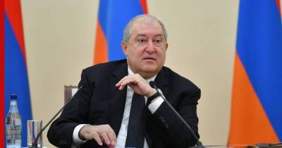 Президента Армении заподозрили в сокрытии британского гражданства