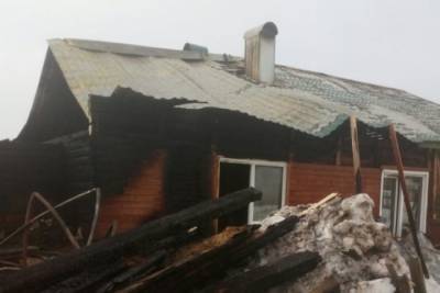 В Устьянском районе в ночном пожаре погибли два человека