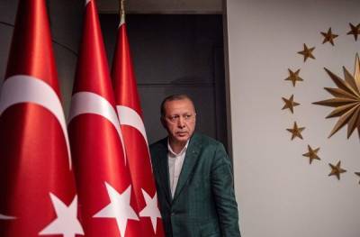 Партия Эрдогана теряет рейтинг за два года до всеобщих выборов — опрос