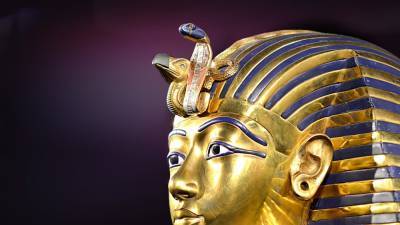 "Проклятие фараонов" могло стать причиной инцидента в Суэцком канале