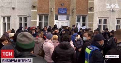 "Такого не было даже при Януковиче": почему на Прикарпатье затягивают подсчет голосов