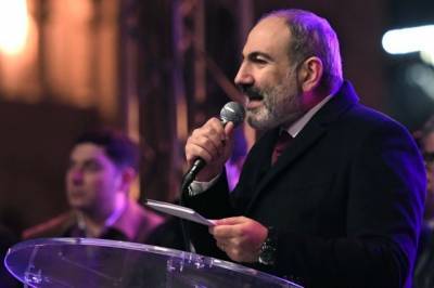 В Армении уточнили сроки, когда Пашинян подаст в отставку