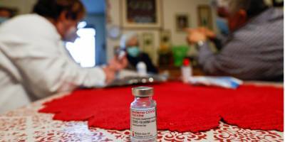 «Нет поставок». Украина пока может не рассчитывать на платную вакцинацию от коронавируса — Степанов