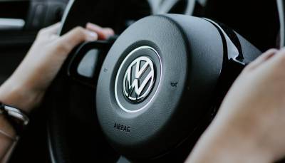 Volkswagen меняет название в США на Voltswagen и переходит на электромобили