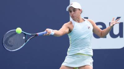 Барти одолела Соболенко и вышла в полуфинал теннисного турнира в Майами