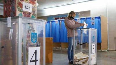 Довыборы в Раду на округе 87: председатель комиссии исчез, а новый не восстанавливает подсчет голосов