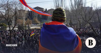 В Ереване соревнуются за любовь Москвы
