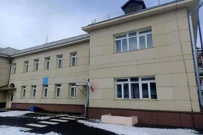 В Красноярске срочно закрывают детский сад. На здании нашли трещины