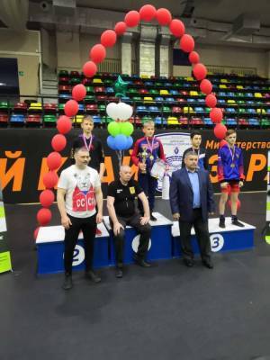 Сахалинские спортсмены завоевали медали на первенстве ДФО по борьбе