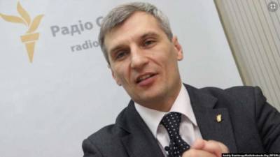 Кандидат в депутаты на Прикарпатье потребовал провести перевыборы