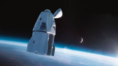 SpaceX показала новую версию пассажирского корабля Crew Dragon со стеклянным куполом