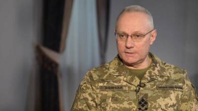 Главнокомандующий ВСУ заявил о стягивании к границам Украины российских войск