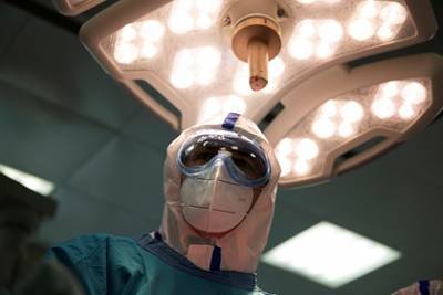 Российские врачи провели уникальную операцию по удалению опухоли