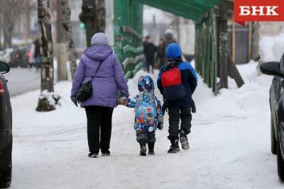 Завершается прием заявлений на детские выплаты в 5 тысяч рублей