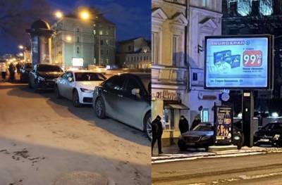В центре Москвы тротуар «захватили» под стихийную парковку