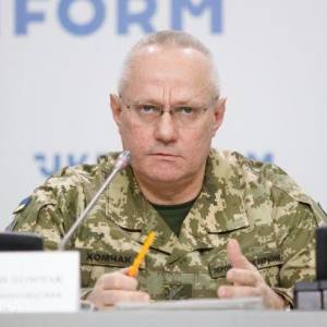 Хомчак: РФ под видом учений заводит войска в Беларусь