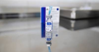 В калининградских поликлиниках начали выдавать сертификаты привившимся от COVID-19