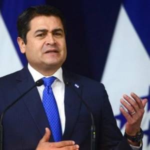Суд в США приговорил брата президента Гондураса к пожизненному за наркоторговлю
